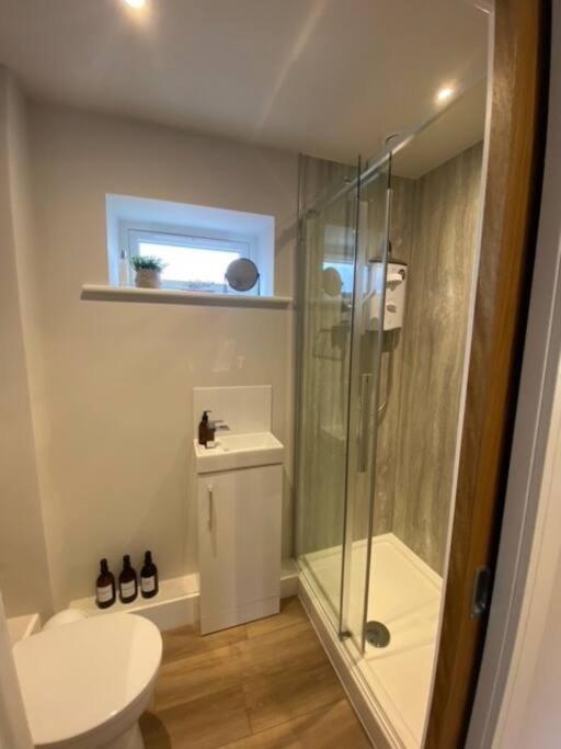 New Modern Studio Apartment Near To City Centre Salisbury Exteriér fotografie