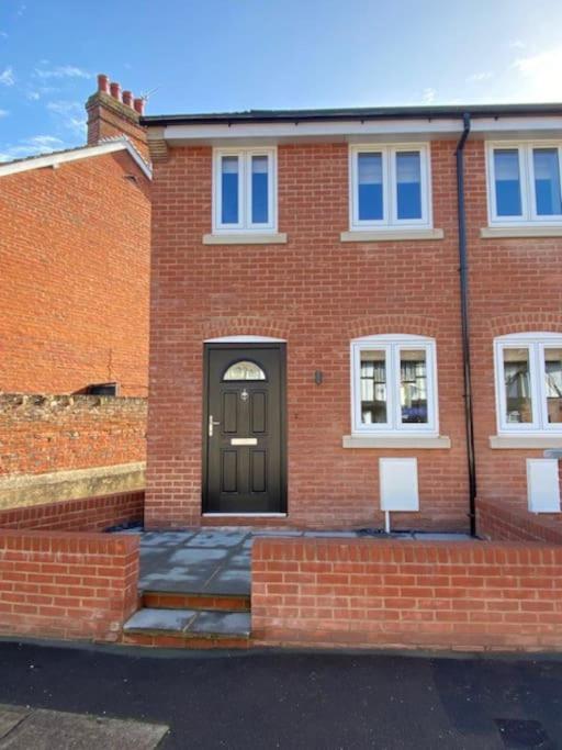 New Modern Studio Apartment Near To City Centre Salisbury Exteriér fotografie